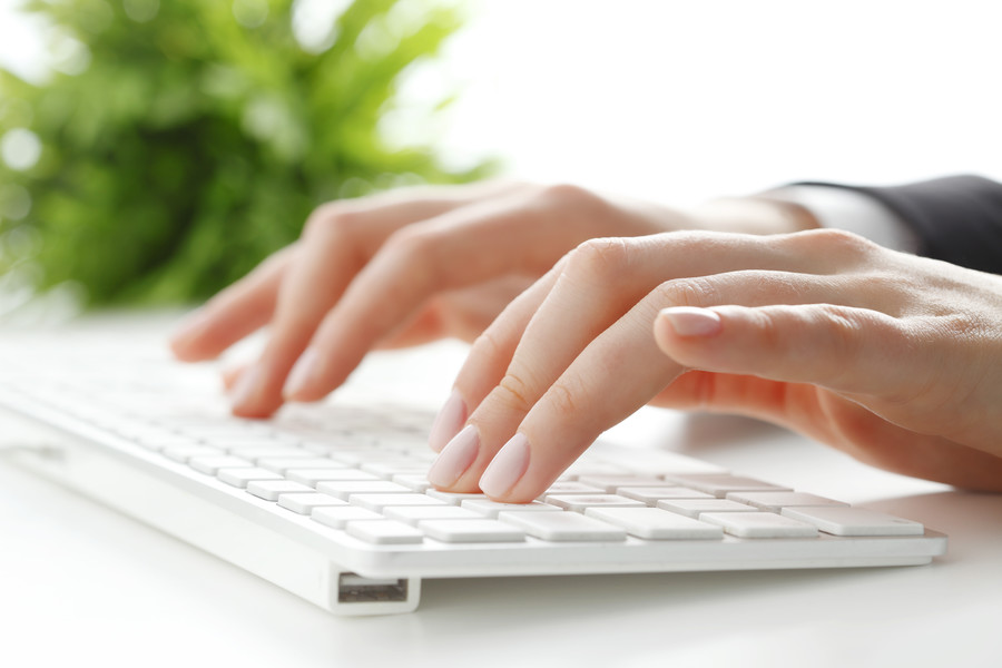 上海律师如何参与律师协会的行业自律机制，共同维护行业秩序？