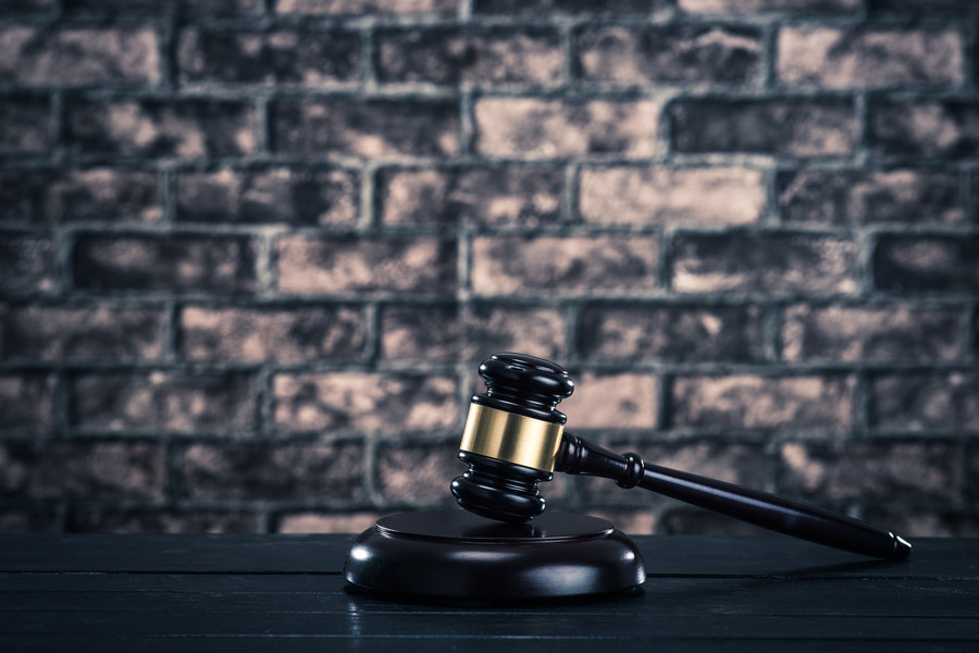 上海遗产继承律师探究遗嘱与继承法：法律规定与实际应用