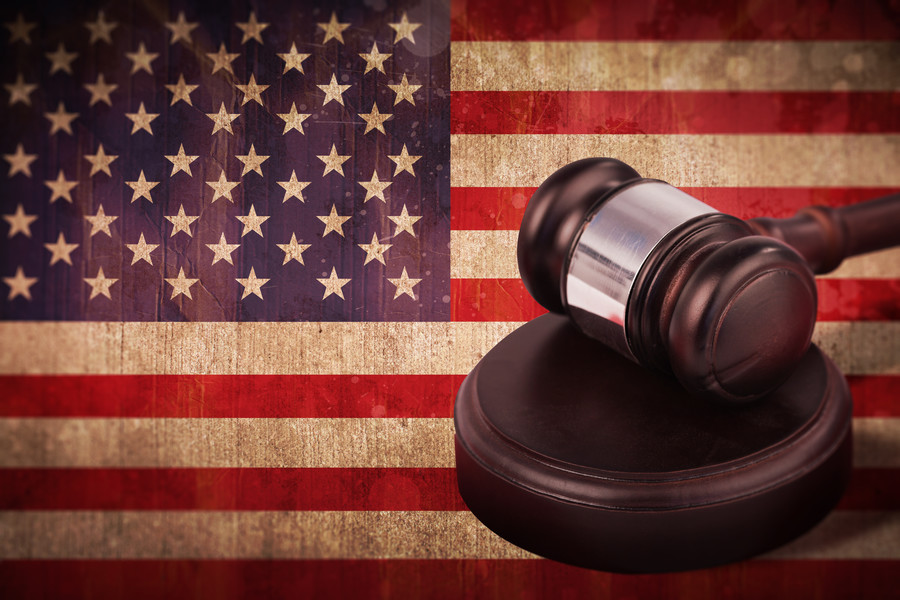 杨浦律师事务所的智慧：处理涉及大量文件、数据和信息的复杂刑事案件