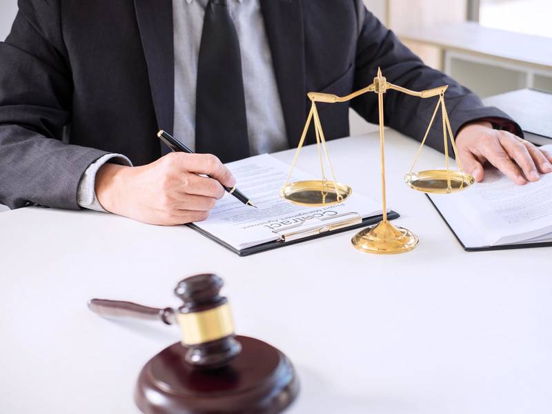 上海公司债务律师视角下公司欠款能否起诉法人的深度剖析